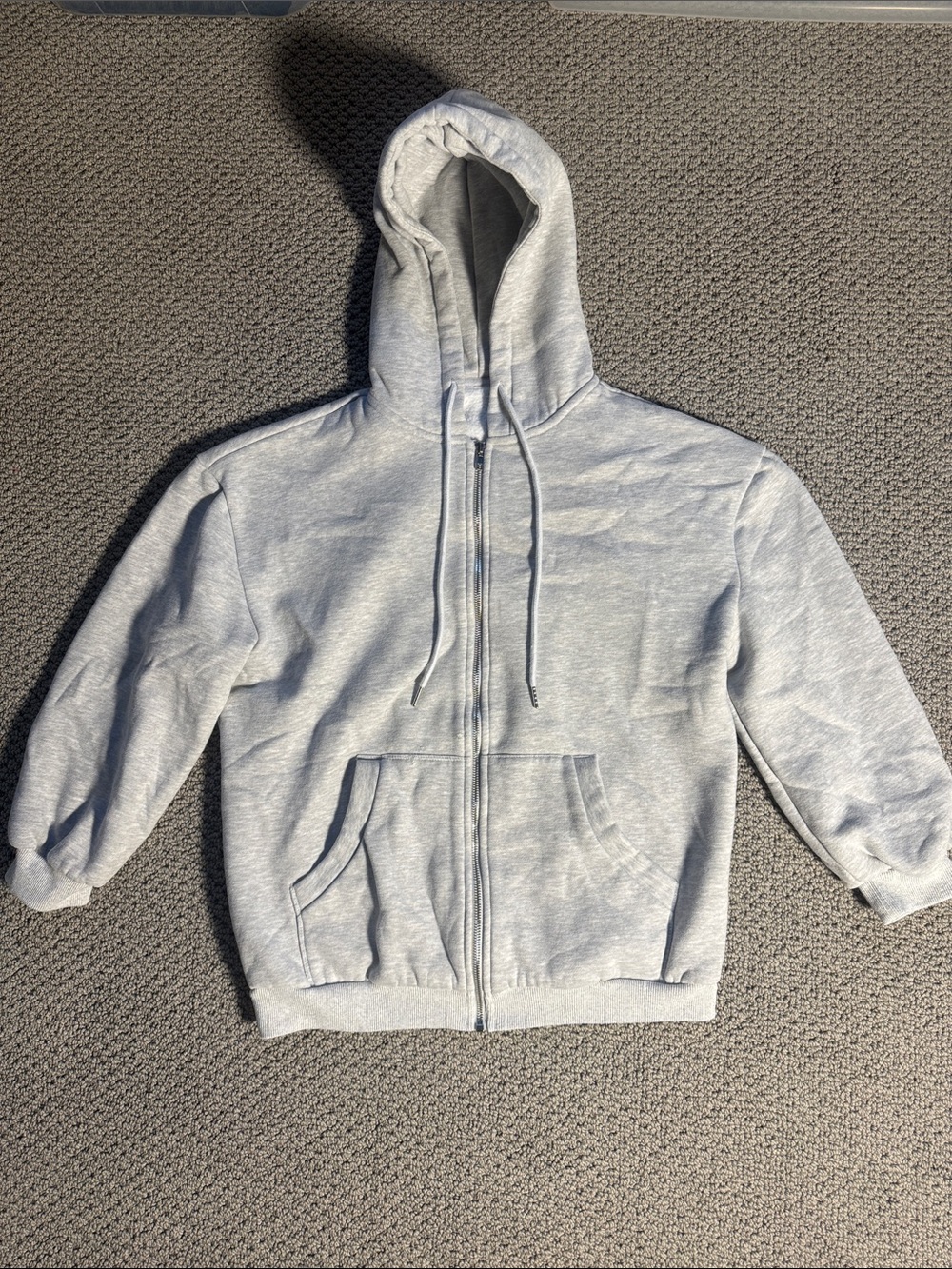 Light Gray Chunky Full-Zip Hoodie with Hood and Pockets